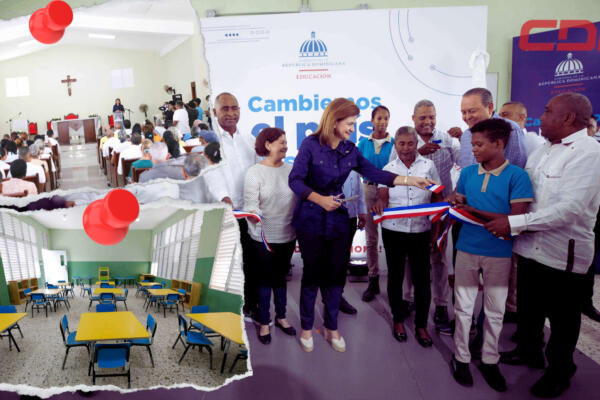 Raquel Peña, vicepresidenta de la República haciendo entrega de obras. Foto CDN Digital