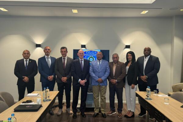 Director PN participa en Bruselas en encuentro sobre seguridad internacional