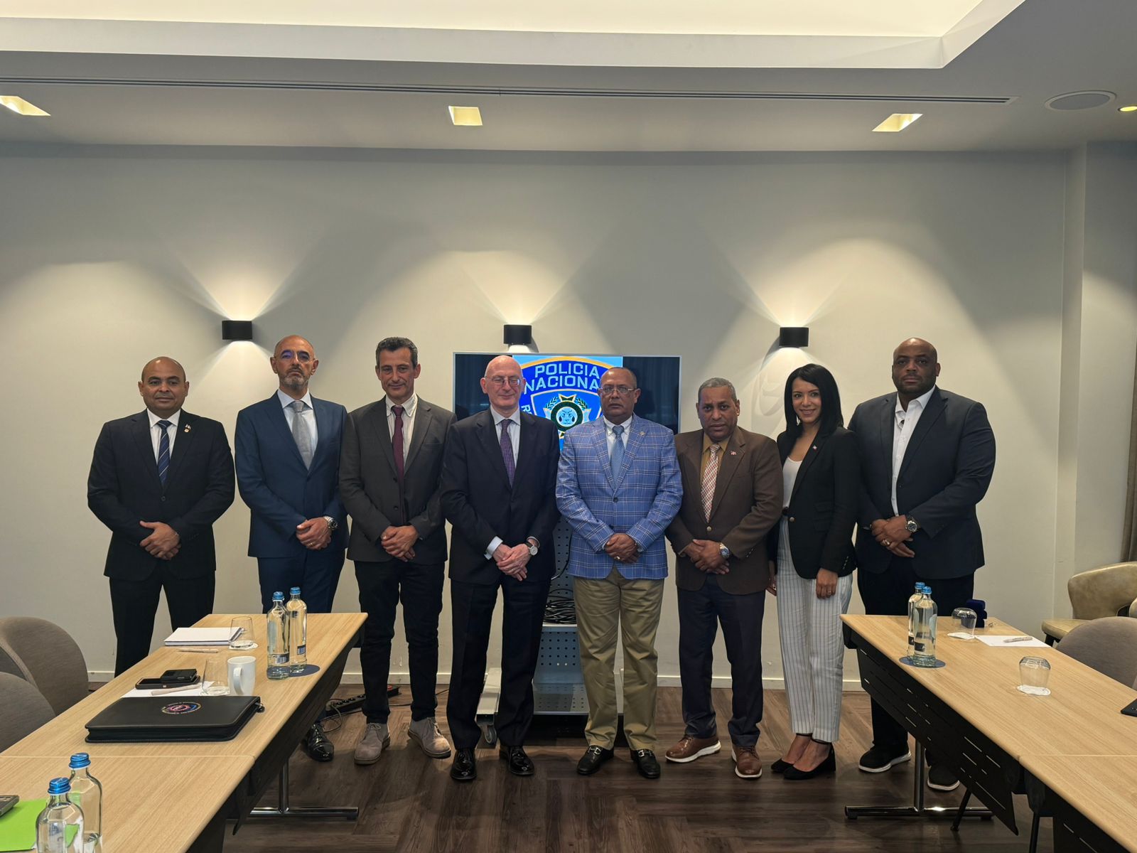 Director PN participa en Bruselas en encuentro sobre seguridad internacional
