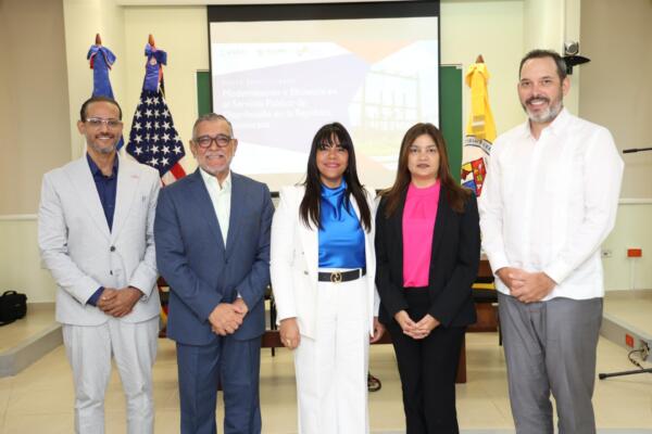 Ejecutivos de PUCMM y USAID
Foto: fuente externa