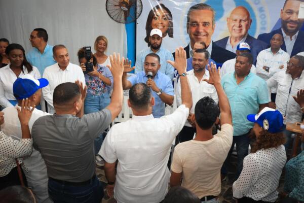 Ex alcalde del PLD pasa al PRM
Foto: fuente externa