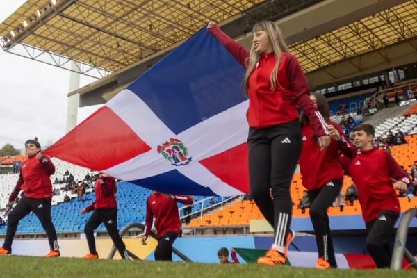 FIFA desvela emblema oficial de la próxima Copa Mundial Femenina Sub-17 RD 2024 (FUENTE EXTERNA)