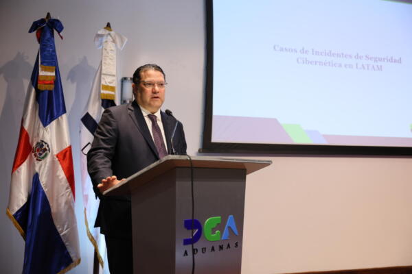 Eduardo Sanz Lovatón, director de Aduanas 
Foto: fuente externa