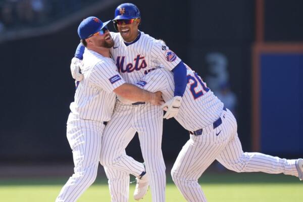 ¡Con hit  de oro de Francisco Lindor! Mets dejan en el terreno  a Cachorros en el 11mo