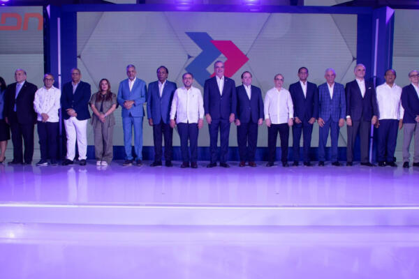 Abinader persigue votación histórica a favor de la reelección el 19 de mayo asegurando que luego convocará a un pacto nacional. Foto: CDN Digital 