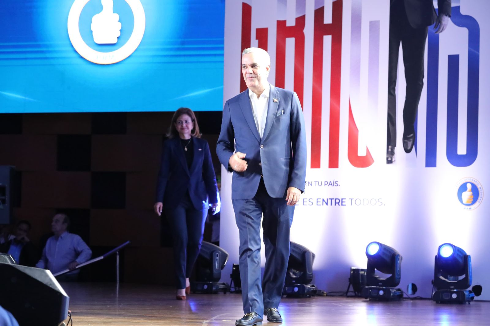 Luis Abinader dice que nadie se opone a que se le ponga un candado a la Consttiución