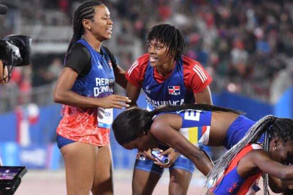 Relevo mixto 4X400 de RD clasifica a París 