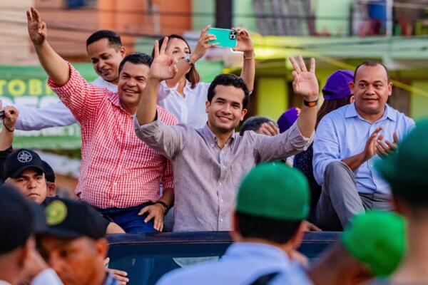 Omar Fernández durante el recorrido de domingo. (Foto: fuente externa)