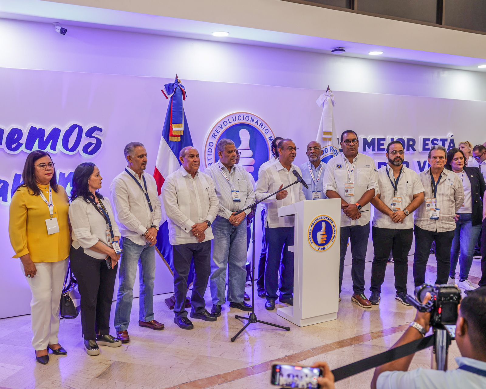 Ing. Deligne Ascención agradece a delegados y bases del PRM (fuente externa)