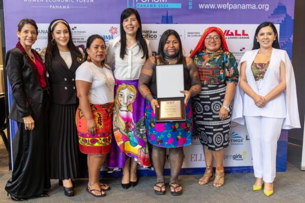 Internacionalista Jessy Sánchez resalta República Dominicana moderando el panel  “Mujeres con alto impacto en la política regional” en Panamá 
(foto, fuente externa)