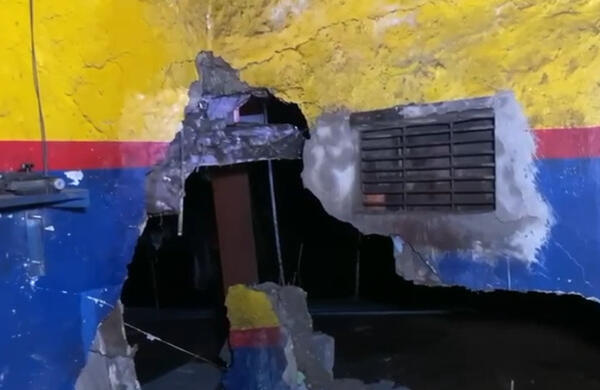 Una vivienda a punto de colapsar debido a la lluvias caídas en SFM. (Foto: fuente externa)