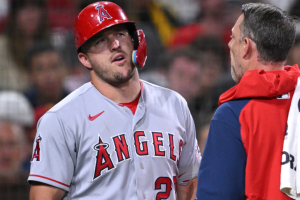 Mike Trout tiene un desgarro en menisco de rodilla izquierda, será operado