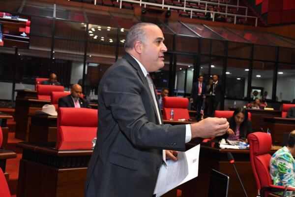 Alexis Victoria, senador María Trinidad Sánchez