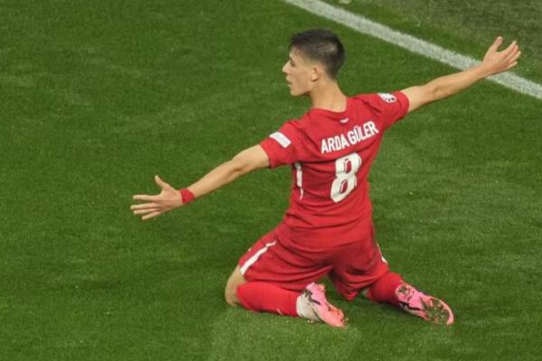 Guler se convirtió en el jugador más joven que anota en su debut en una Euro, superando a Cristiano Ronaldo en 2004.