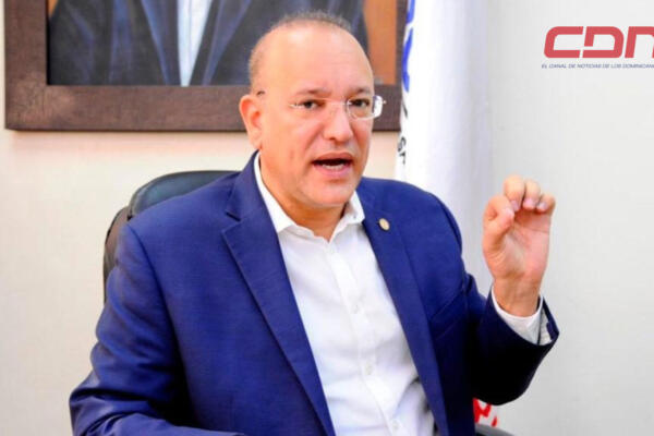 Ulises Rodríguez, alcalde de Santiago. 
