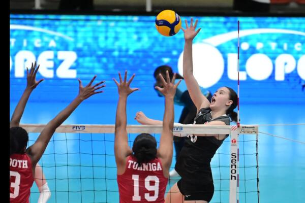 La victoria de Estados Unidos, le permitió colocar su marca en 2-0, primero en su grupo, en tanto la tropa de Canadá. Con 0-2, queda eliminada para la semifinal y tendrá que luchar con Cuba por el quinto puesto.