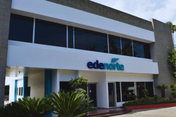 Fachada de la Empresa Distribuidora de Electricidad del Norte (Edenorte) . Foto: Fuente externa