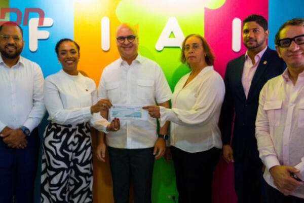 Igor Rodríguez Durán, hizo entrega del donativo a la fundación sin fines de lucro.