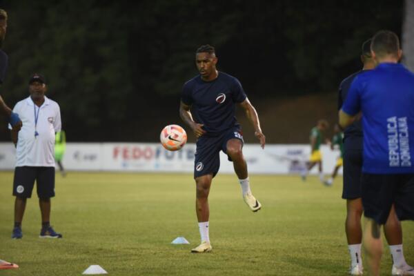 La integración del veloz lateral izquierdo se suma a los grandes esfuerzos que realiza la Federación Dominicana de Fútbol (Fedofútbol) para que el país pueda competir con alto estándar contra los mejores de la Concacaf.
