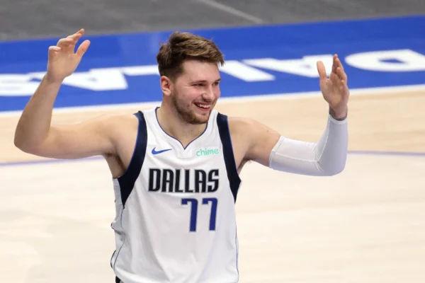 Los 25 puntos de Luka Dončić en el entretiempo fueron la mayor cantidad jamás lograda por un Maverick en la mitad de una final.