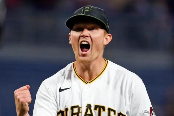 Mitch Keller (8-3) repartió siete hits y ponchó a ocho, con dos boletos.