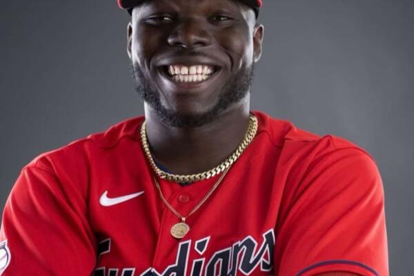 Jhonkensy  Noel se convirtió en el cuarto bateador de Cleveland en conectar un bambinazo en su primer turno al bate en las Mayores y el primero desde Kevin Kouzmanoff, quien conectó un grand slam en su primer turno contra Texas el 2 de septiembre de 2006.