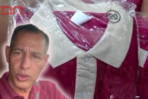 Denunciaron que recibieron suéter rojos, sin embargo, en la zona corresponde el color azul. Foto CDN Digital