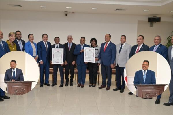 Senado reconoce a los Reyes del Humor por su destacada trayectoria. Ambas propuestas fueron sometidas por Antonio Marte. Foto: CDN Digital