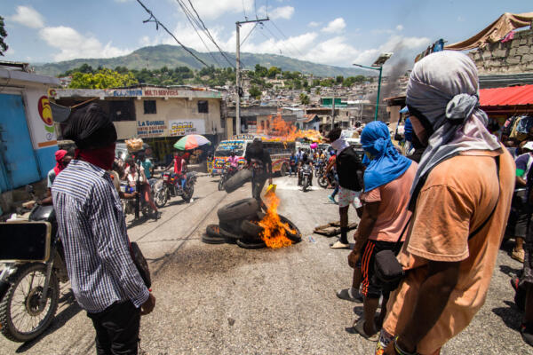 Manifestantes haitianos protestan por justicia a tres policías asesinados (fuente externa)
