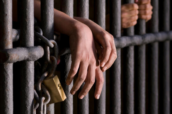 Dictan prisión preventiva a hombre que ultimó a pareja La Guáyica