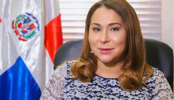 Ministra de la Mujer promueve cruzada contra feminicidios