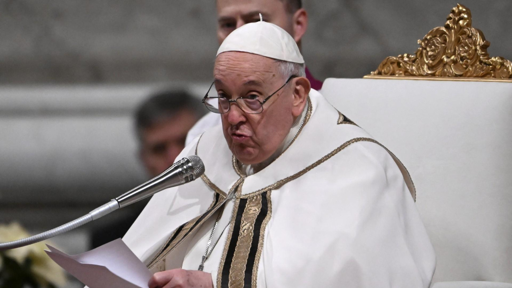 Papa Francisco insta a sacerdotes a hacer homilías de 8 minutos