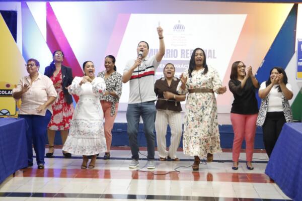 El equipo técnico y pedagógico del Nivel Primario de la Dirección Regional 15. Fuente externa 
