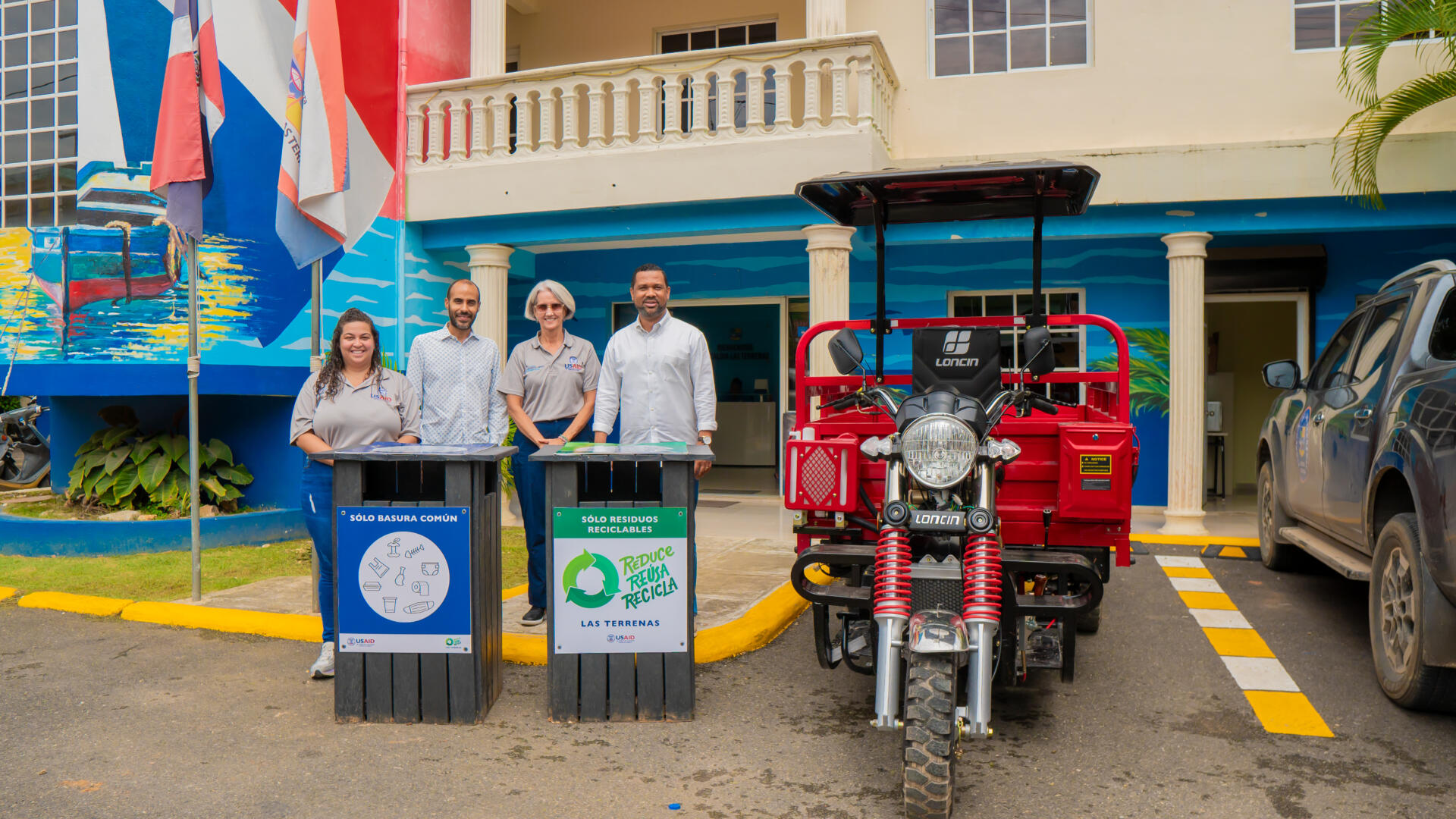 USAID dona equipos esenciales para el manejo de residuos en Samaná