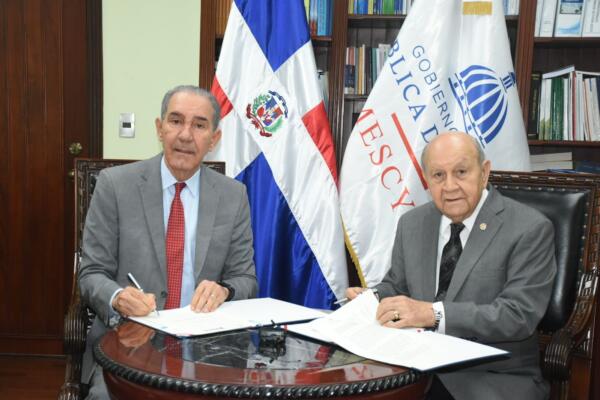 MESCyT y UNAPEC realizan alianza estratégica para impartir Doctorado en Administración de Negocios.(foto, fuente externa)
