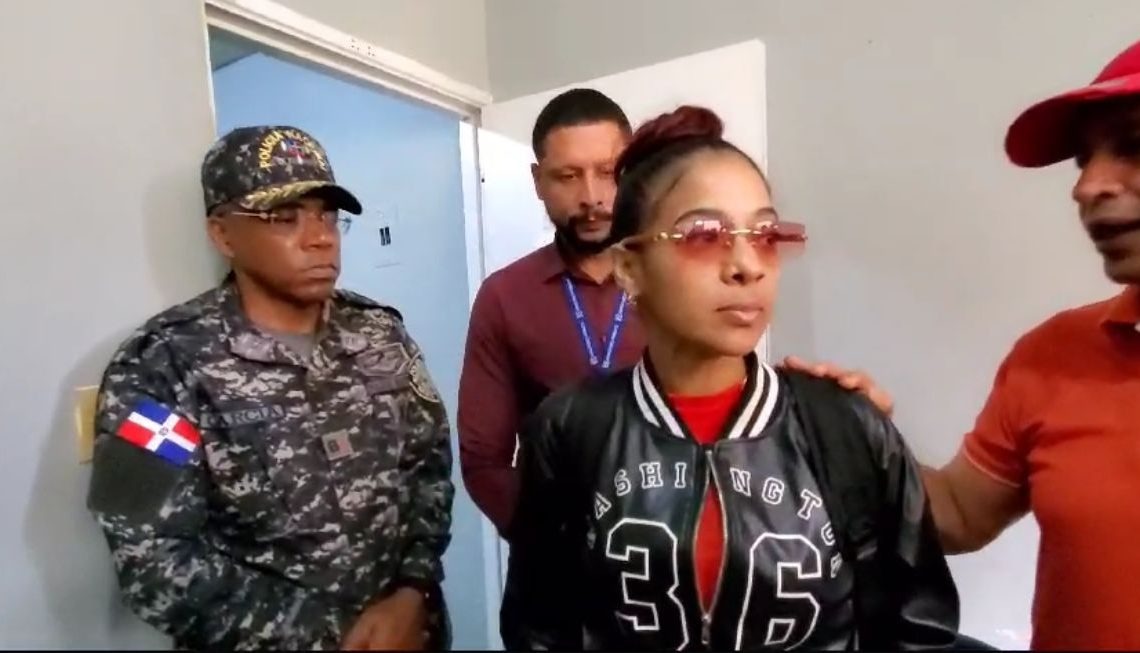 ”La Diabla”, esposa de ”El Temible”, niega que estuviera atracando con él. (foto, fuente externa)