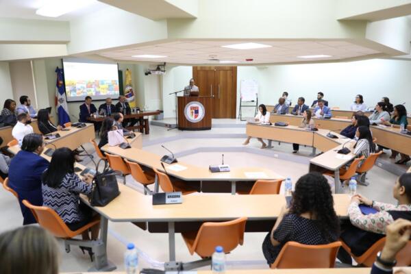 Consultoría Jurídica del Poder Ejecutivo organiza capacitación en prevención de disputas internacionales para funcionarios del gobierno.(foto, fuente externa)