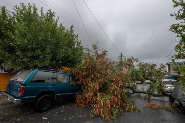 Fotografía que muestra afectaciones en el municipio de Santa Catarina, debido a las precipitaciones del paso de la tormenta 'Alberto', este jueves en la ciudad de Monterrey, Nuevo León (México). EFE/ Miguel Sierra