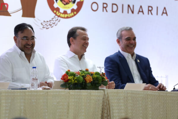Cooproharina y Unpih reconocen al presidente Abinader