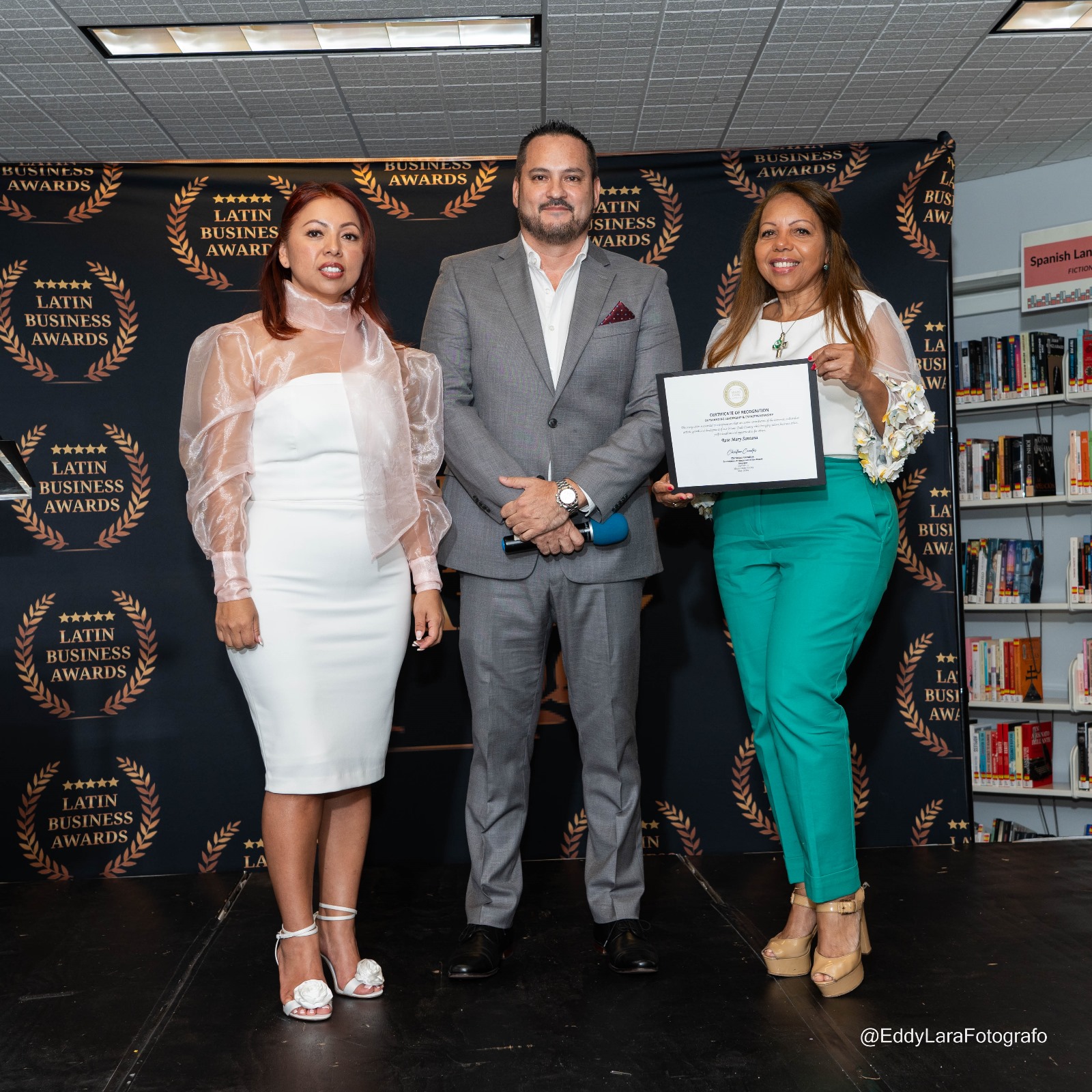 Periodista dominicana gana “Mujer Influencia Hispana en EEUU”
