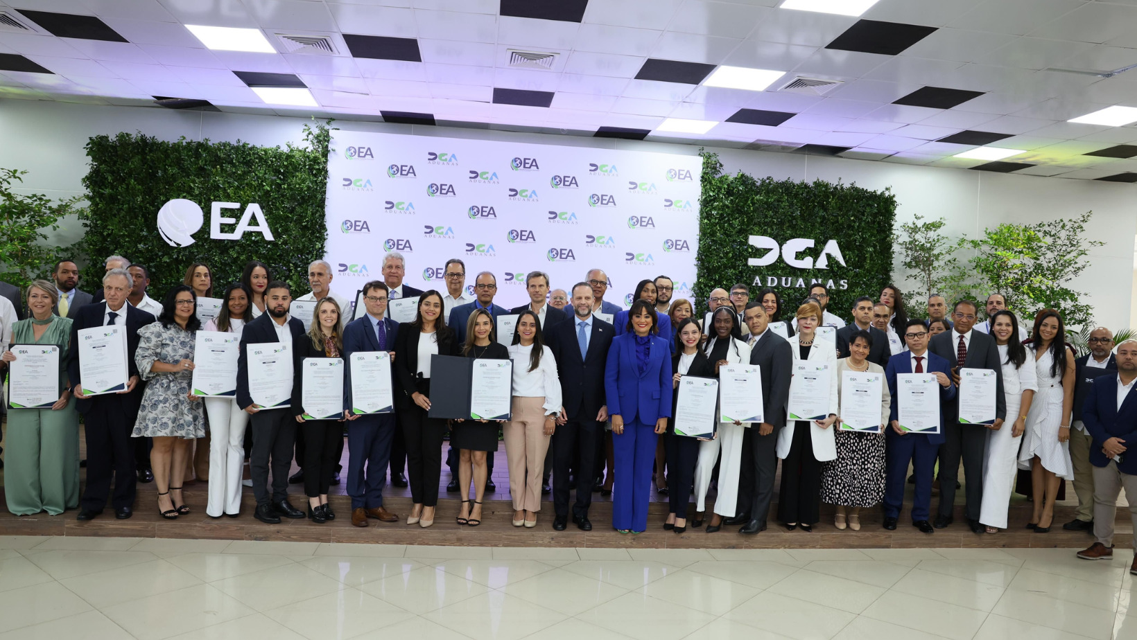 Participaron representantes de la Dirección Nacional de Control de Drogas, del Cuerpo Especializado en Seguridad Aeroportuaria y del Cuerpo Especializado de Seguridad Portuaria.