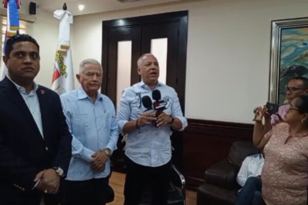 Designación de nuevo intendente  de los Bomberos de La Vega. Foto CDN Digital