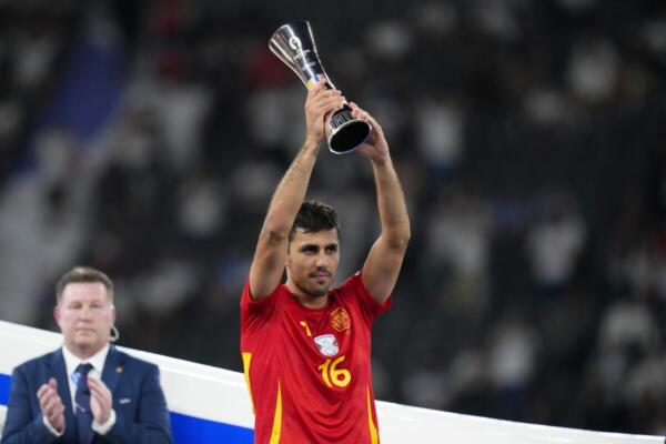 Álvaro Morata fue anunciado este viernes como nuevo jugador del AC Milan proveniente del Atlético de Madrid. 