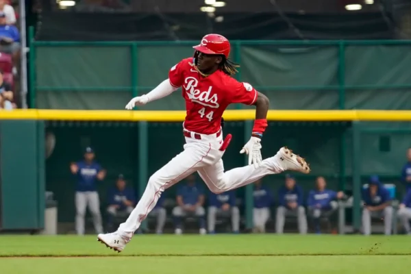 Elly de la Cruz robó dos bases en la primera entrada, llegando a 45 en la campaña para pasar a Billy Hamilton con la mayor cantidad de estafas previo al receso por el Juego de Estrellas.