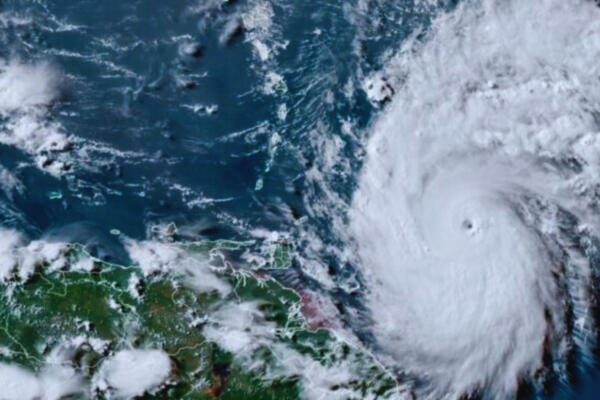 Vista del ojo del huracán Beryl durante su paso por el Caribe. Foto: Fuente externa