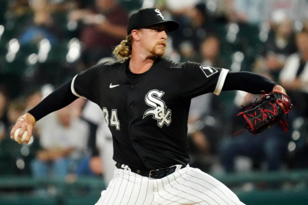 Pero además, Kopech lo hizo con estilo. Con su inning inmaculado, el lanzallamas de Chicago se acreditó su noveno salvamento de la temporada, sellando la victoria de los Medias Blancas por 3-1 ante los Mellizos en el primer partido de una doble-tanda el martes.