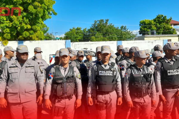 Los agentes calificaron la medida como arbitraria, por lo que hicieron un llamado al mayor general Ramón Antonio Guzmán a intervenir. 