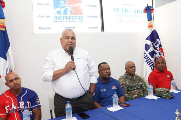 El gerente de responsabilidad social de Seaboard, Fernando Geraldino, aprovecho la ocasión para felicitar a todo el ejecutivo de Abeprosado por su empeño y entrega en cada evento que desarrollan.