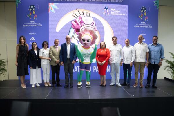 La actividad se desarrolló en el majestuoso Centro de Convenciones UTESA, donde además estuvieron las representantes del equipo dominicano, que defenderá los colores del país en el certamen.