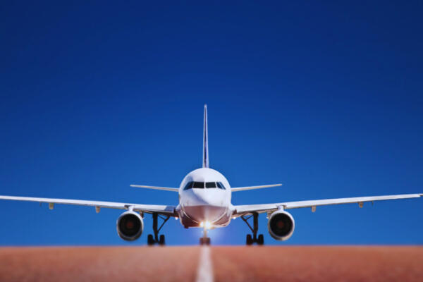 Imagen de un avión en la pista. Foto: Fuente externa